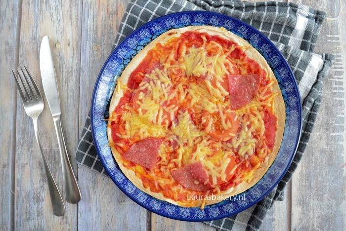 tortizza met salami en kaas 2a