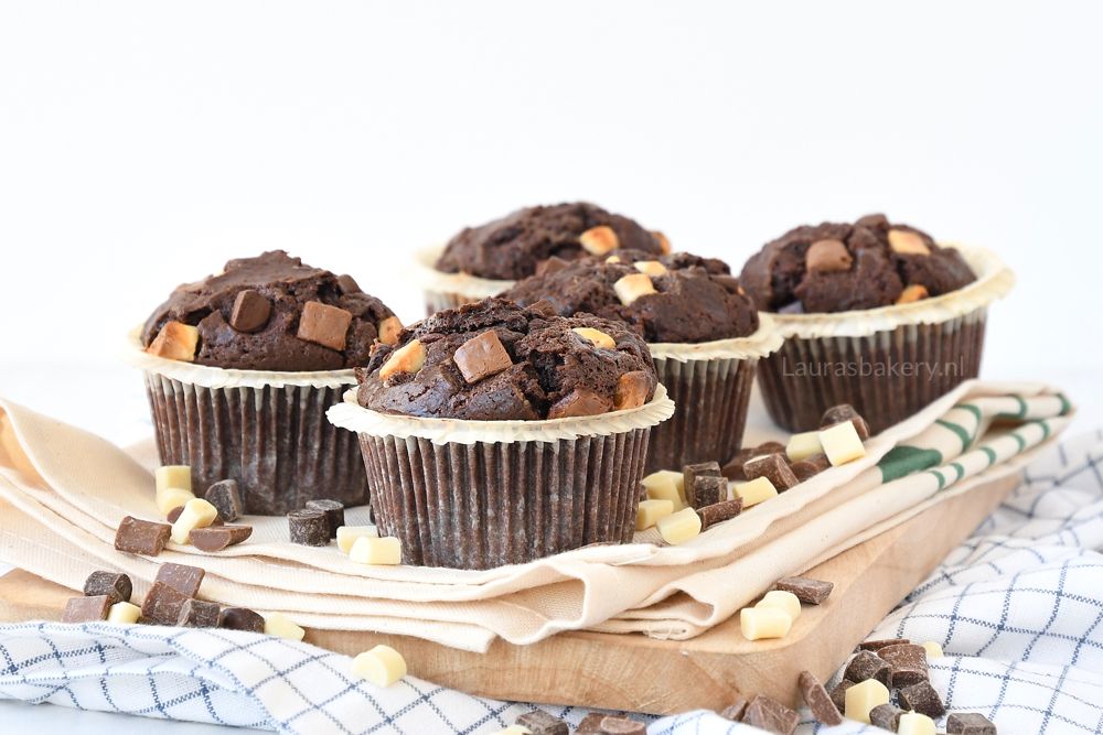 triple chocolate muffins 3a