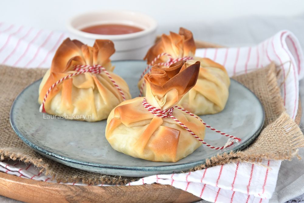 zak van sinterklaas loempia's 1a