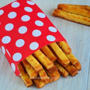 ZOETE CAKE FRIETJES