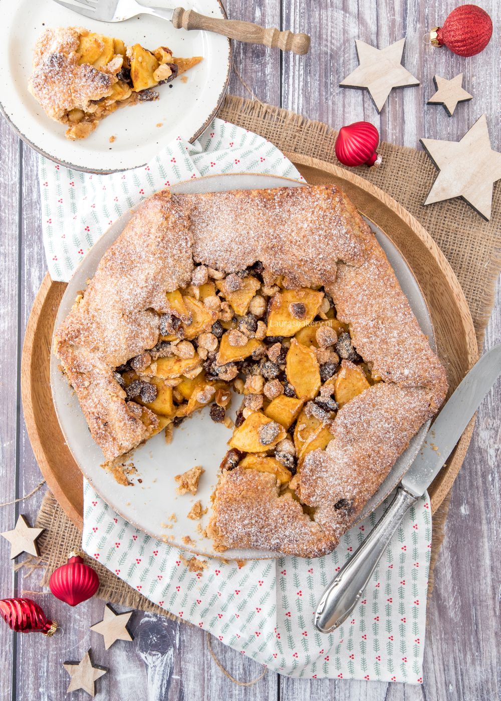 Appel-cranberry gingerbread galette