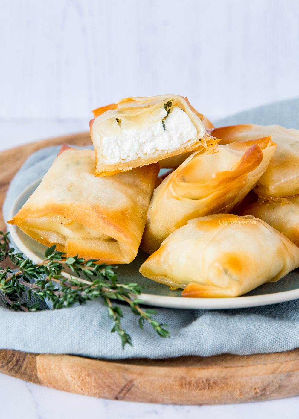 Geitenkaas hapjes met honing en tijm