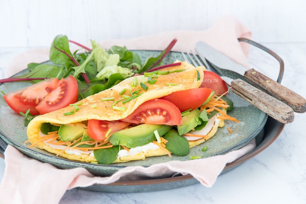 Omelet met roomkaas, kip en groenten-1a
