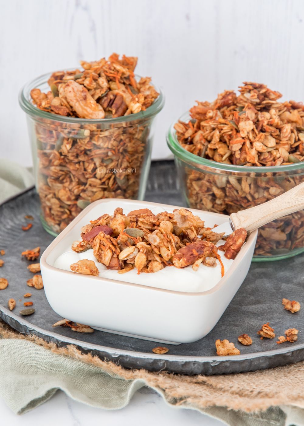 Carrot cake granola