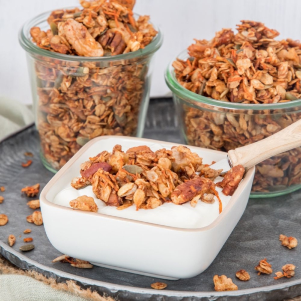 Carrot cake granola