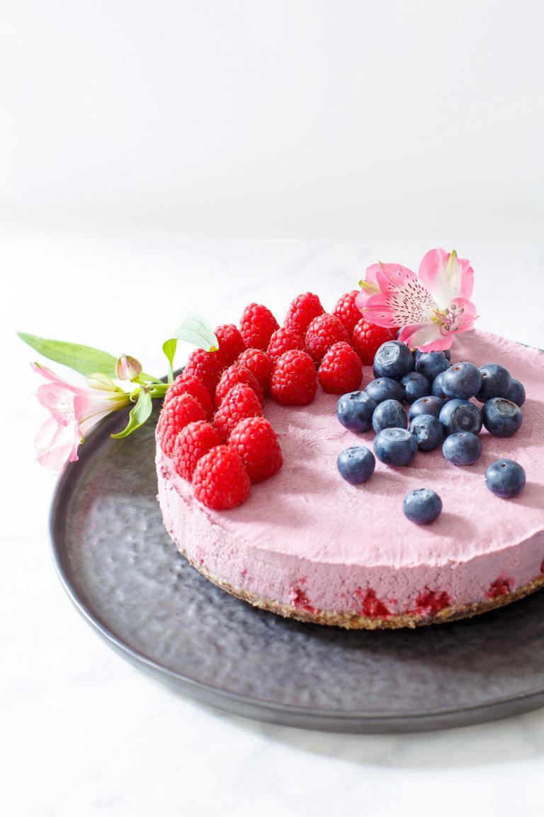 Vegan frambozen cheesecake