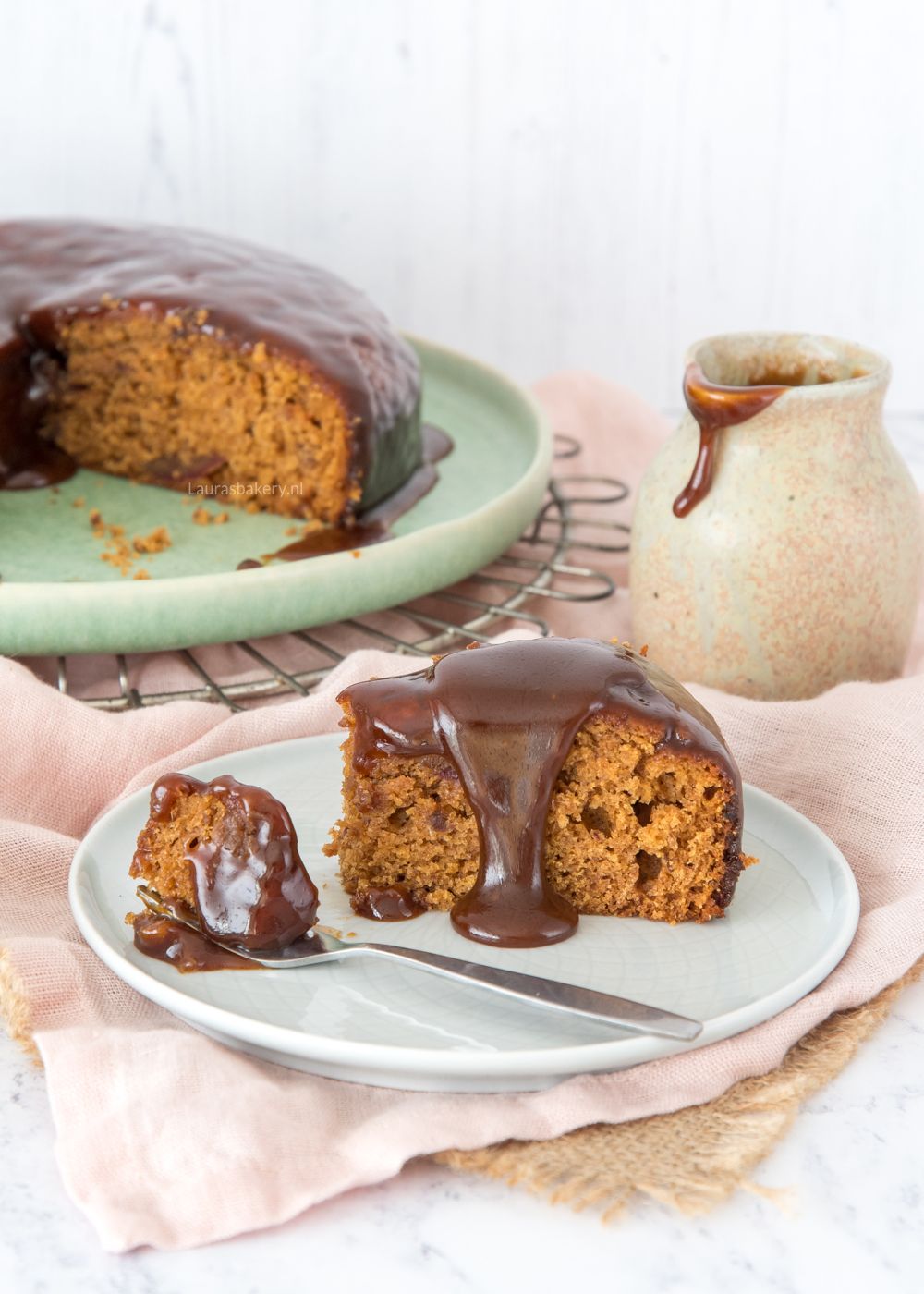 Sticky toffee cake