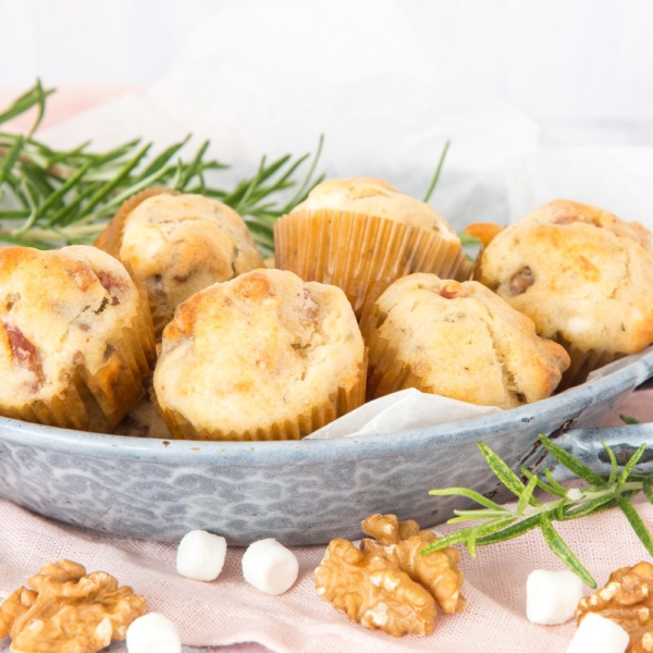 mini muffins met bacon en geitenkaas