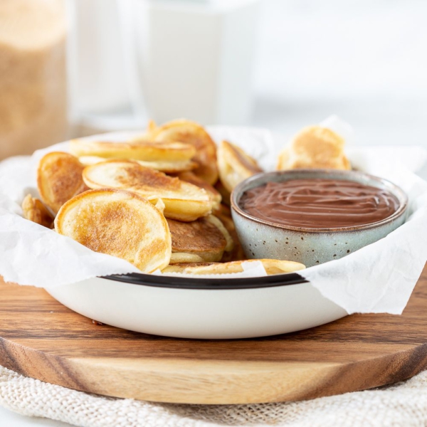 Banaan pannenkoekjes met chocoladedip