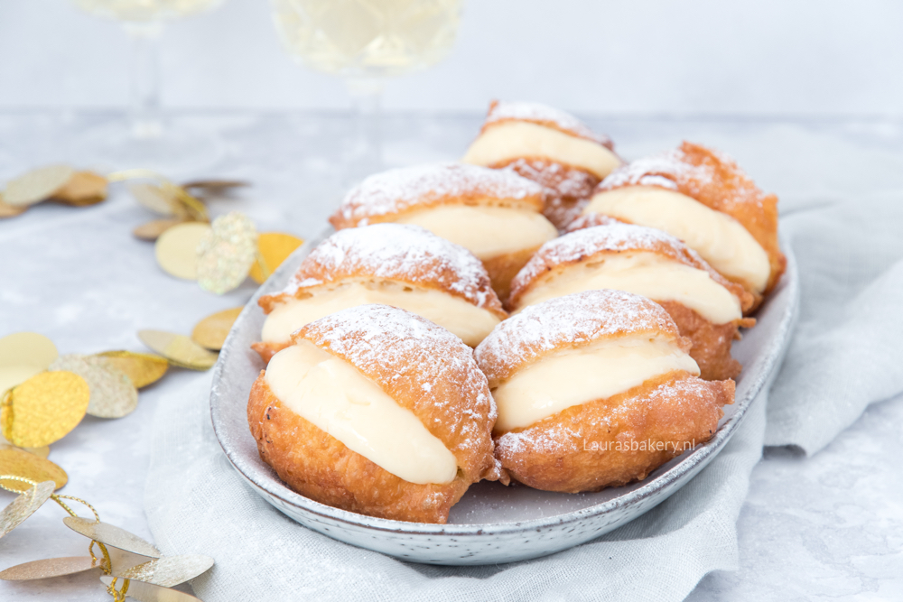 Oliebollen met banketbakkersroom-2a