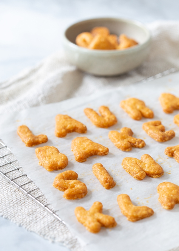 Letter kaaskoekjes 1