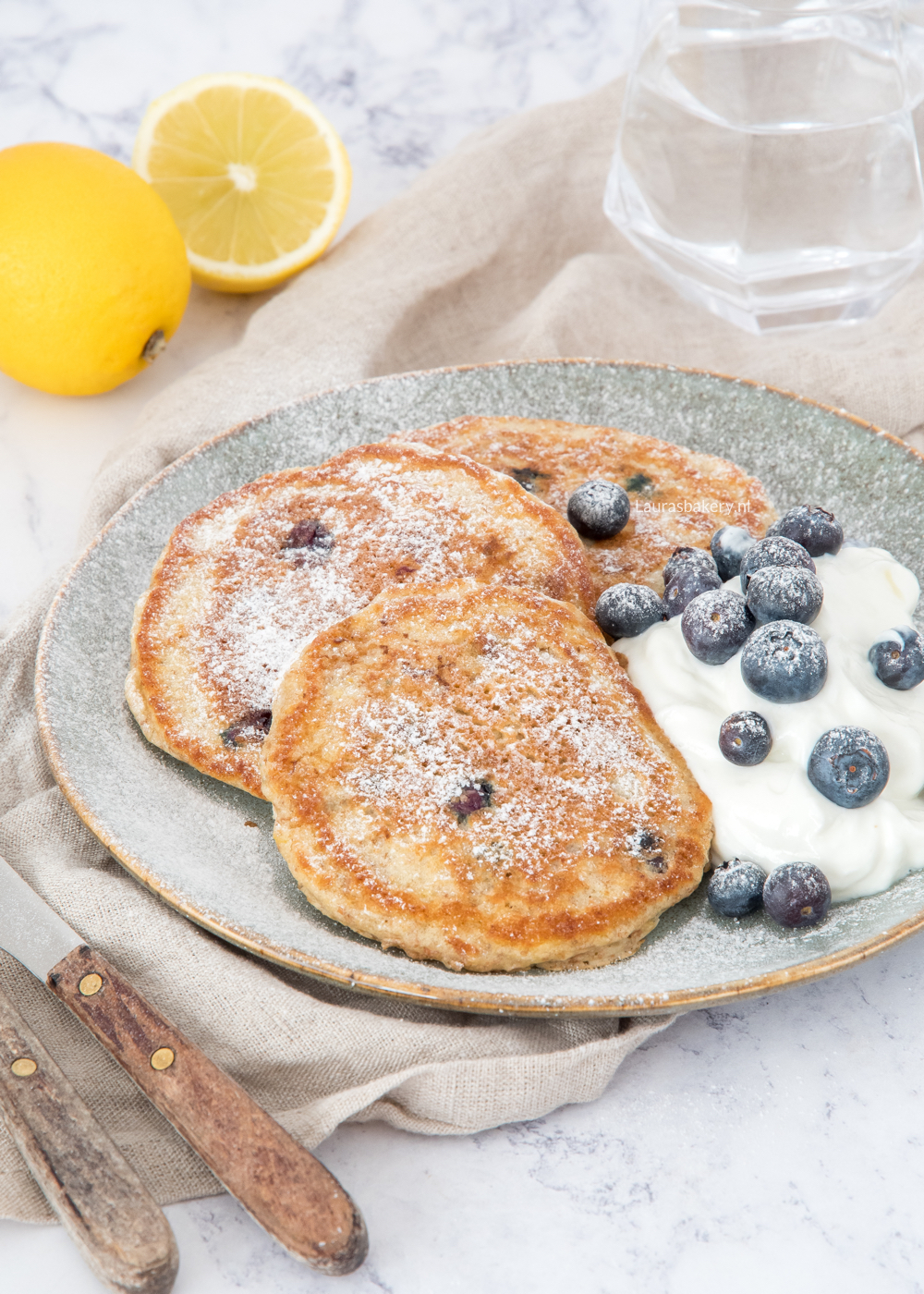 Volkoren blueberry-lemon pancakes