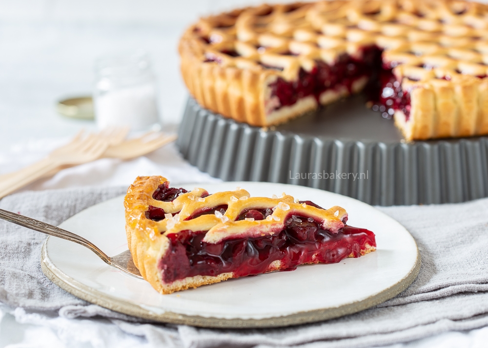 Klassieke kersenvlaai