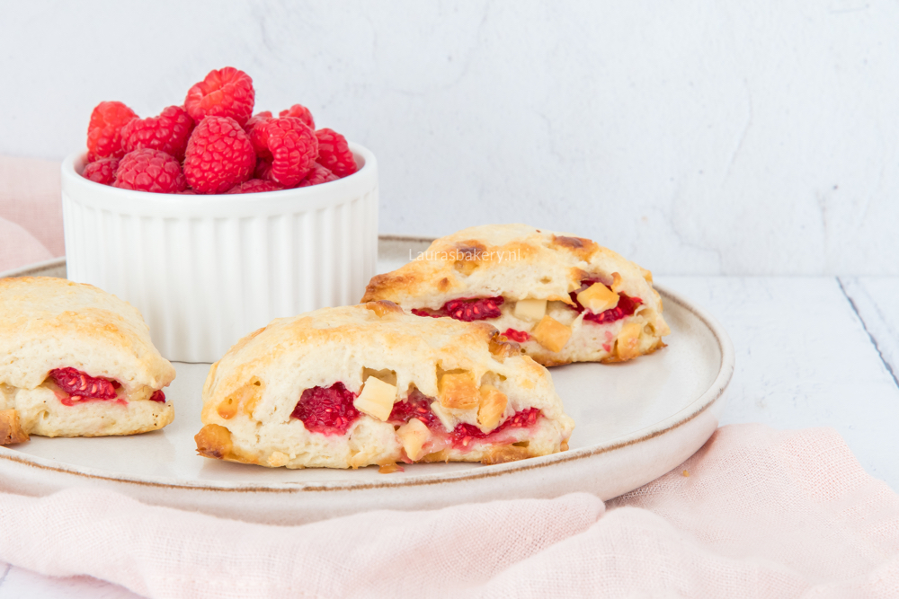 Witte chocolade-frambozen scones-2a