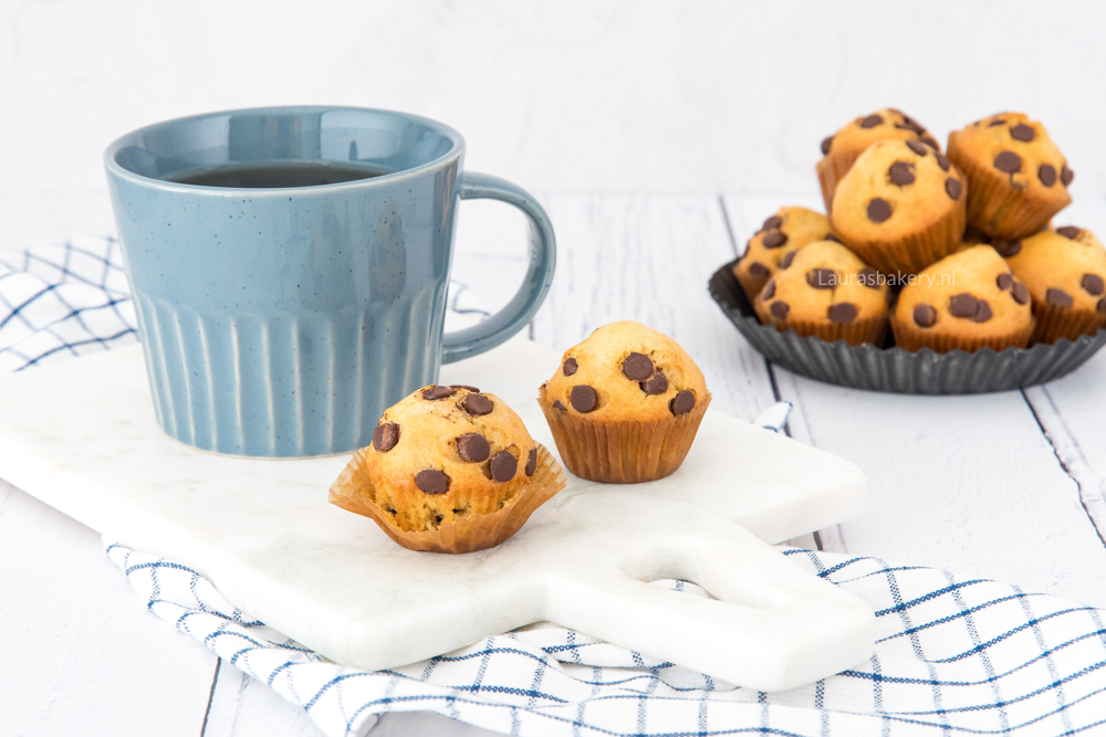 mini chocolate chip muffins-1a