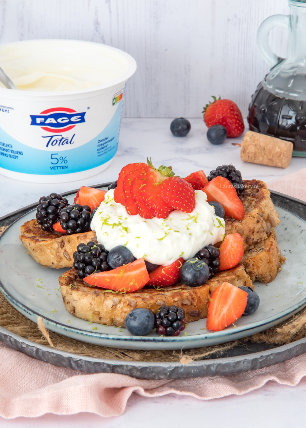 FAGE wentelteefjes met rood fruit-2a