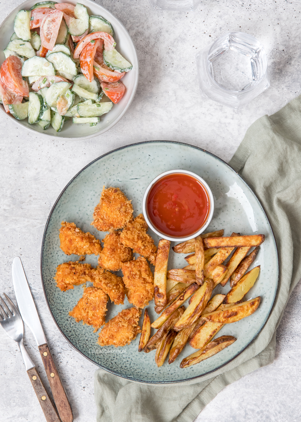 Kipnuggets met ovenfriet