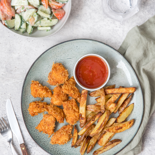 Kipnuggets met ovenfriet