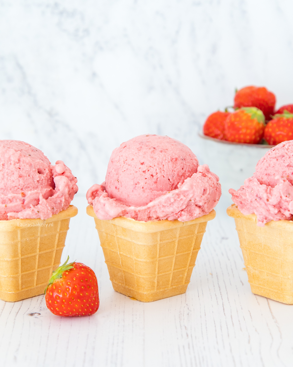 Reproduceren Zuidwest Nauwkeurigheid Aardbeien yoghurtijs - Laura's Bakery