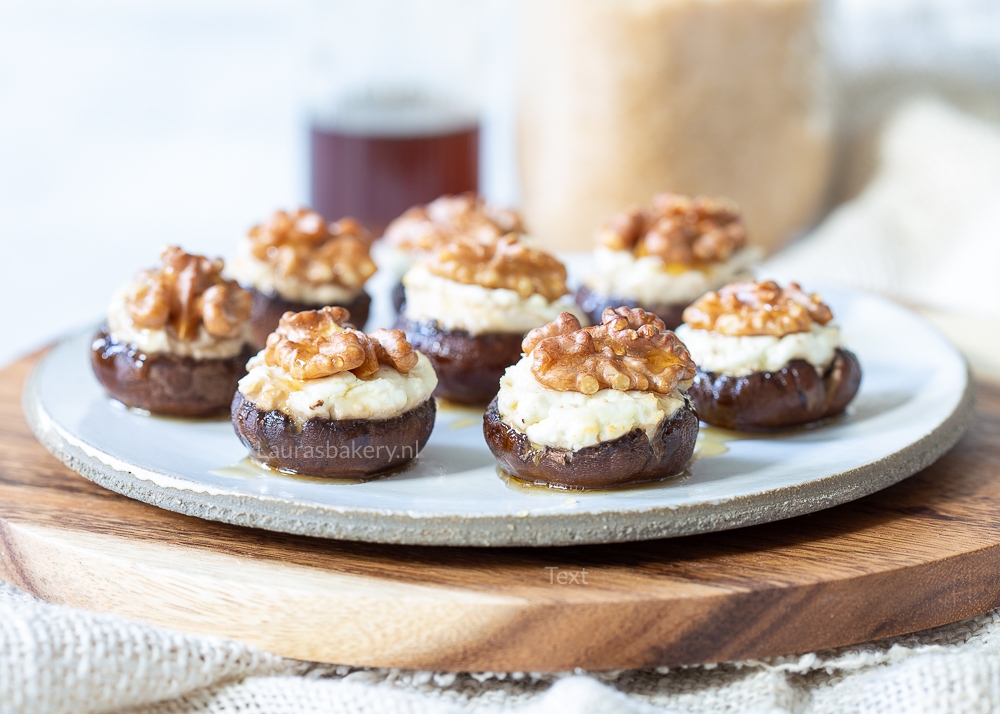 Vegetarische gevulde champignons met geitenkaas, walnoot en honing (2)