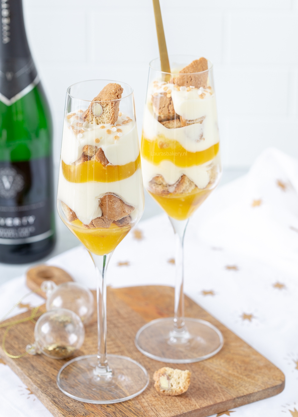 Citroen-champagne trifle dessert