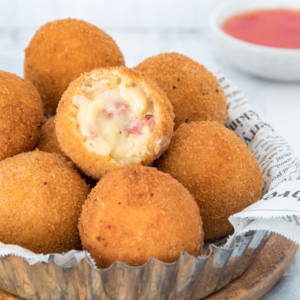 Kaas-bacon bitterballen recept