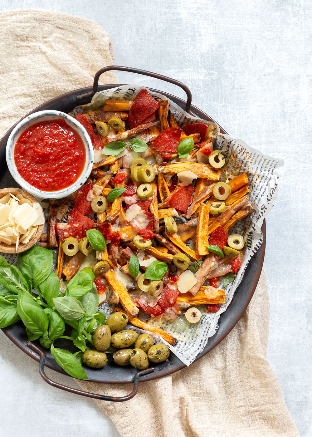 Loaded zoete aardappel pizza fries