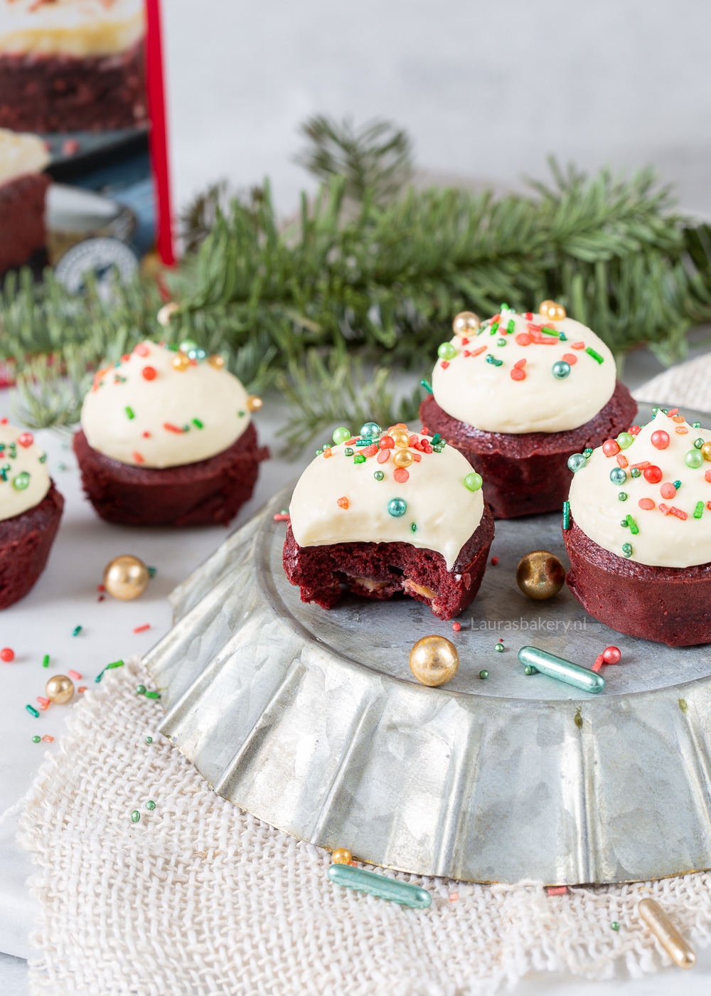 Red velvet brownie bites met witte chocolade