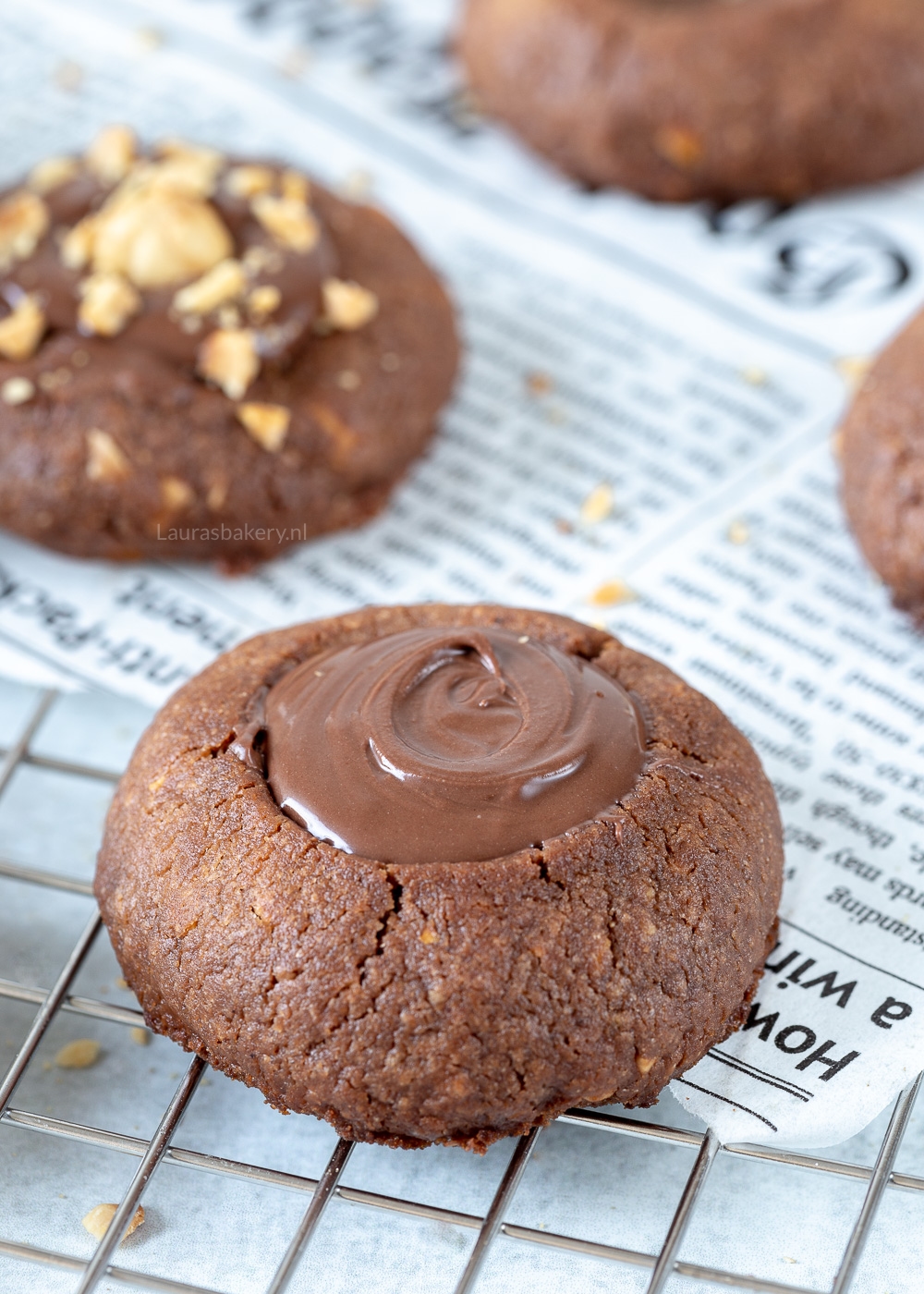 Chocolade-hazelnoot thumbprint cookies