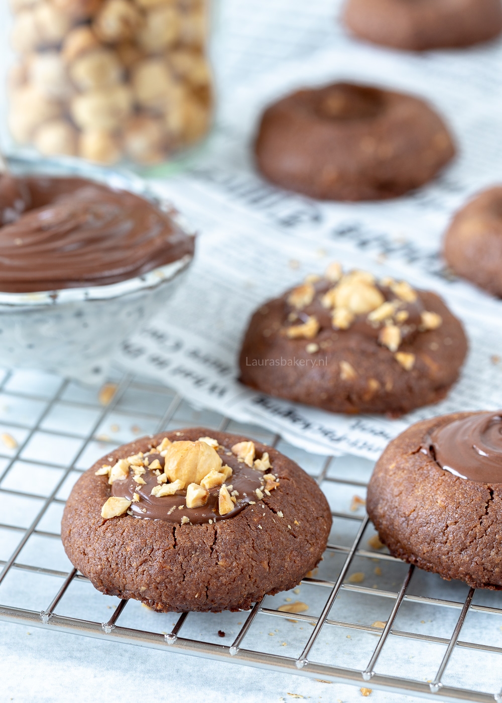 Chocolade-hazelnoot thumbprint cookies