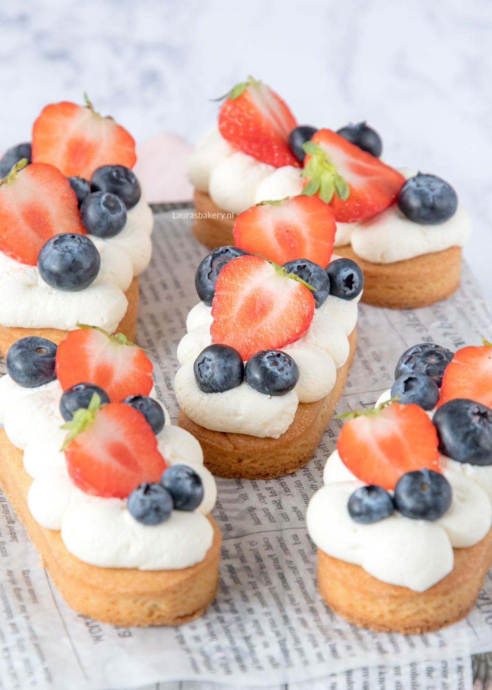 Mini sloffentaartjes met rood fruit