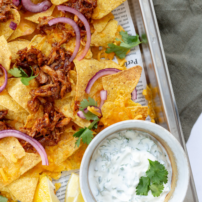 Nacho's uit de oven met BBQ pulled chicken