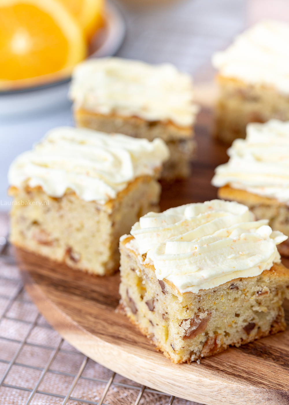 Sinaasappelcake met walnoten