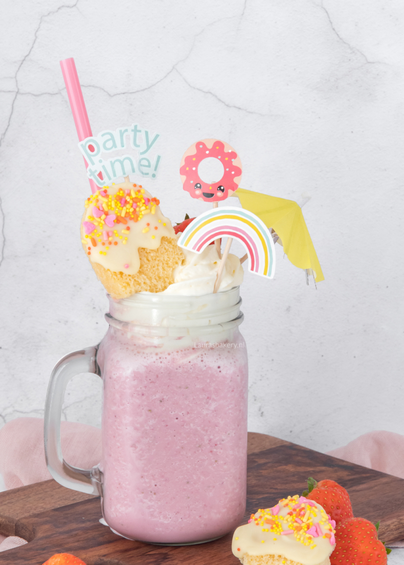 Aardbeien freakshake-2a