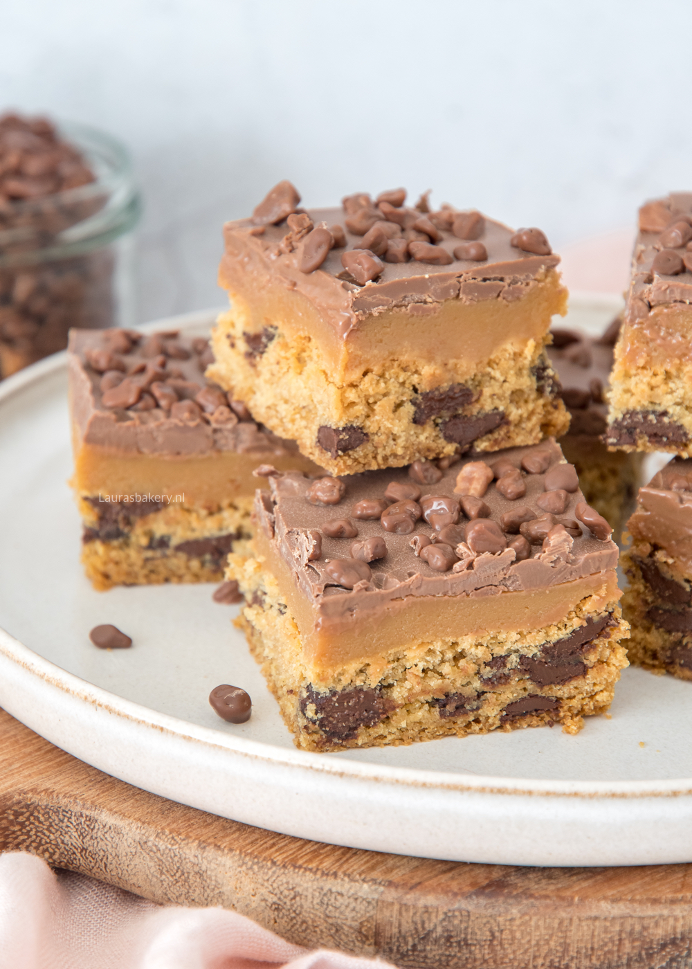 Chocolate chip cookie millionaire's shortbread-3a