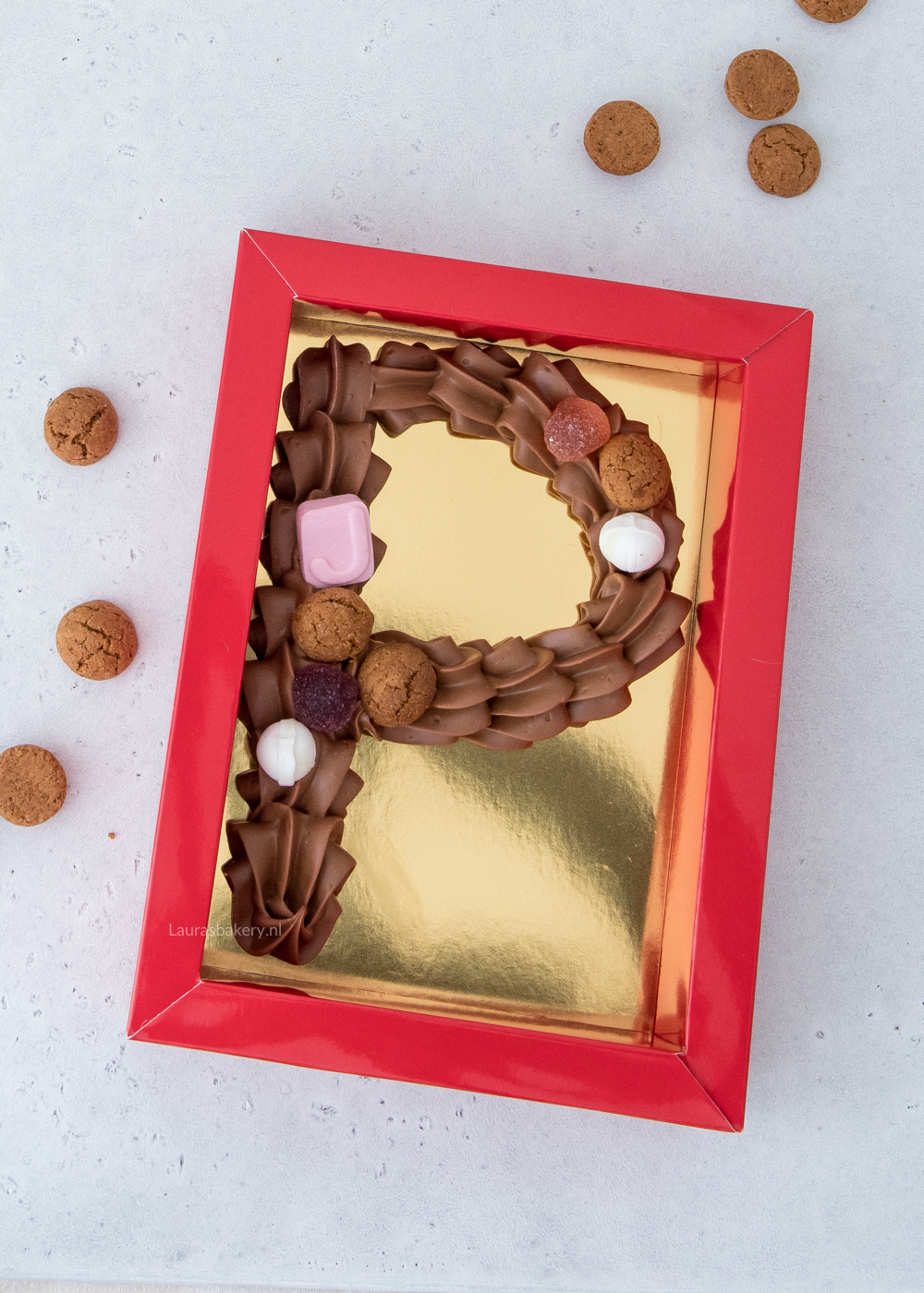 zelf chocoladeletters maken 2a