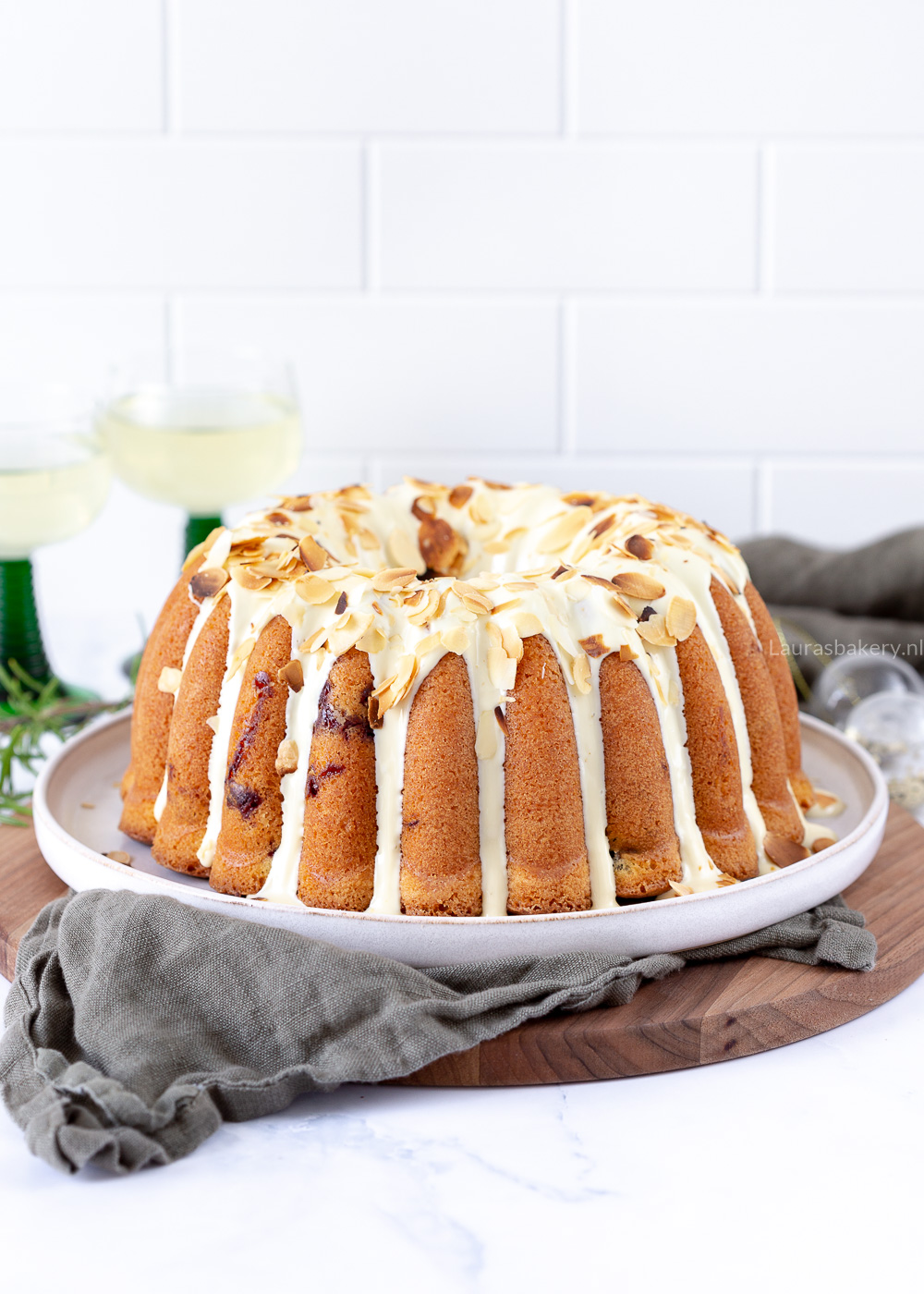 Sinaasappel-cranberry tulband met witte chocolade