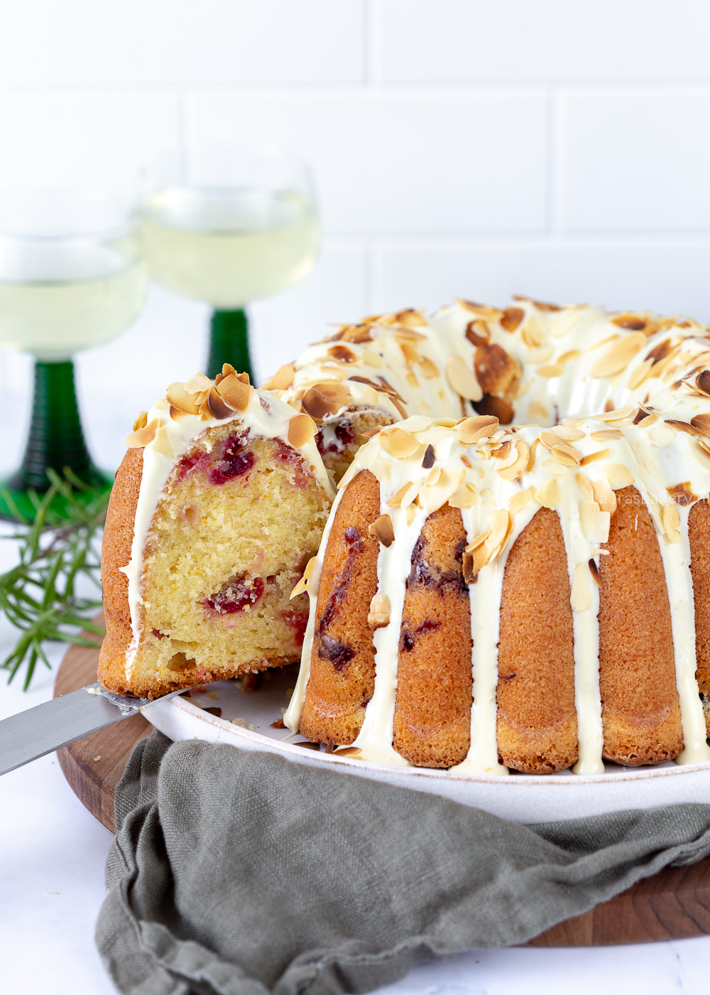 Sinaasappel-cranberry tulband met witte chocolade