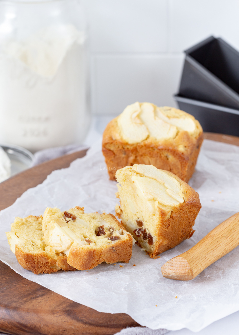 Kleine appelcakejes met rozijnen