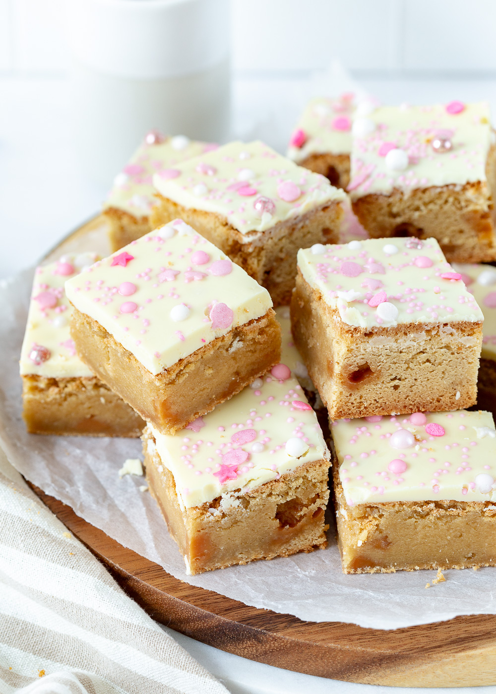 Karamel blondies maken