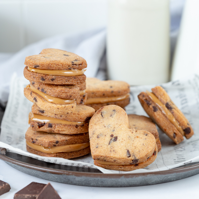 Chocolate chip cookies sandwich met speculoos