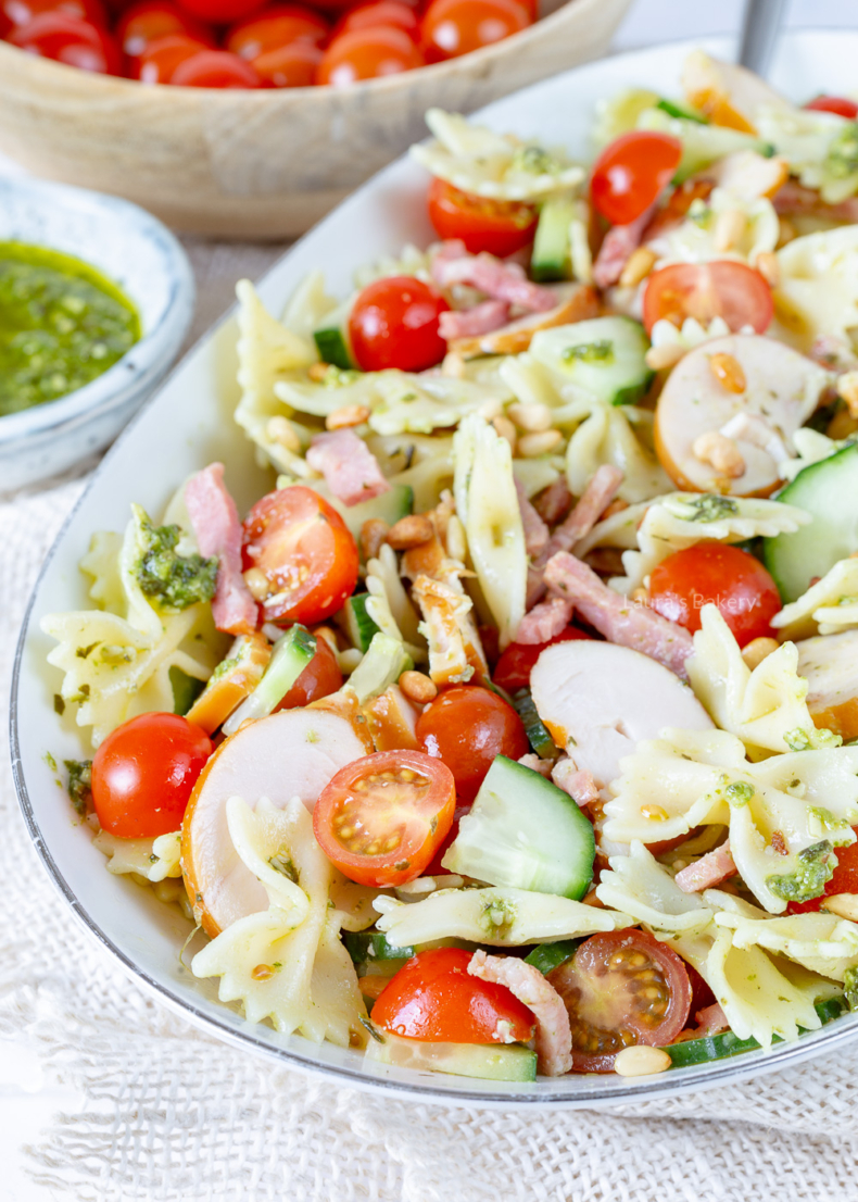 Pastasalade met kip maken