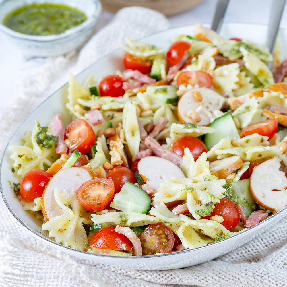 Pastasalade met kip recept