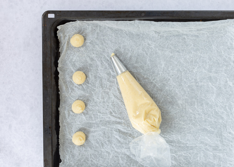 Zo maak je bitterkoekjes