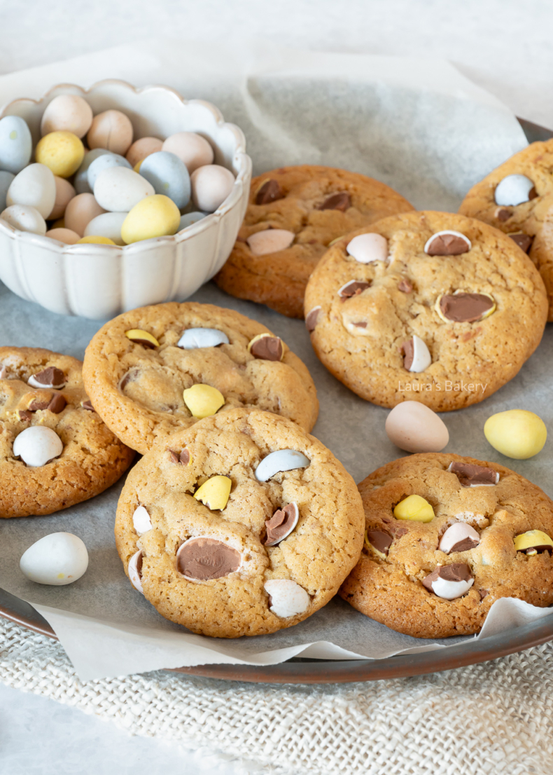 Chocolate chip cookies met paaseitjes (4)