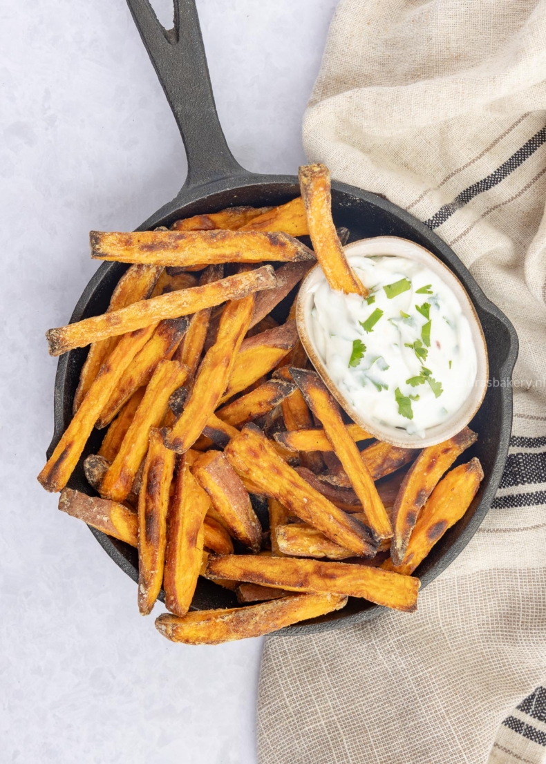 Zoete aardappel frietjes