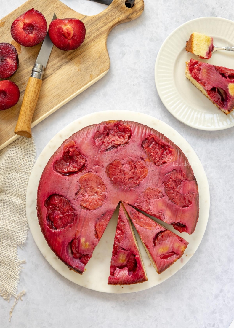 Pruimencake in ronde bakvorm