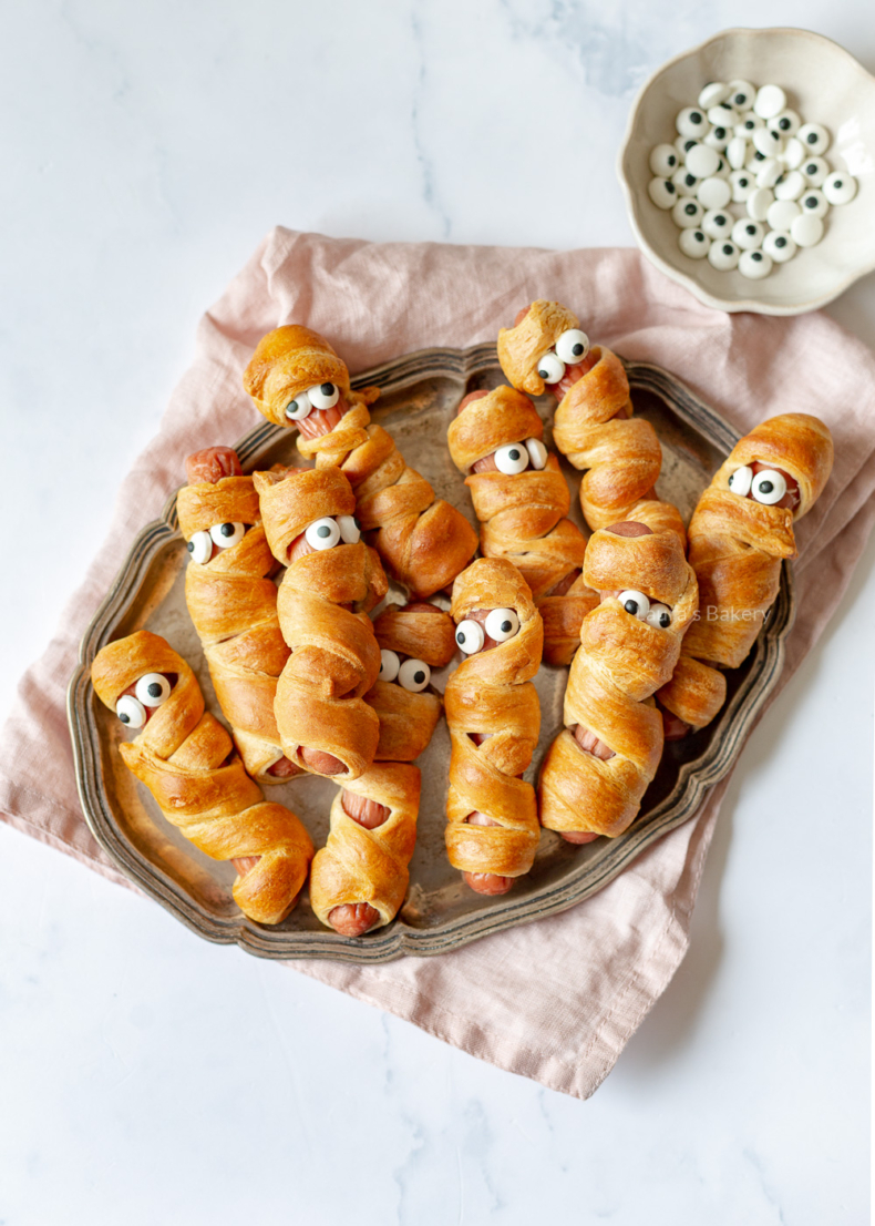 Knakworst mummies traktatie maken