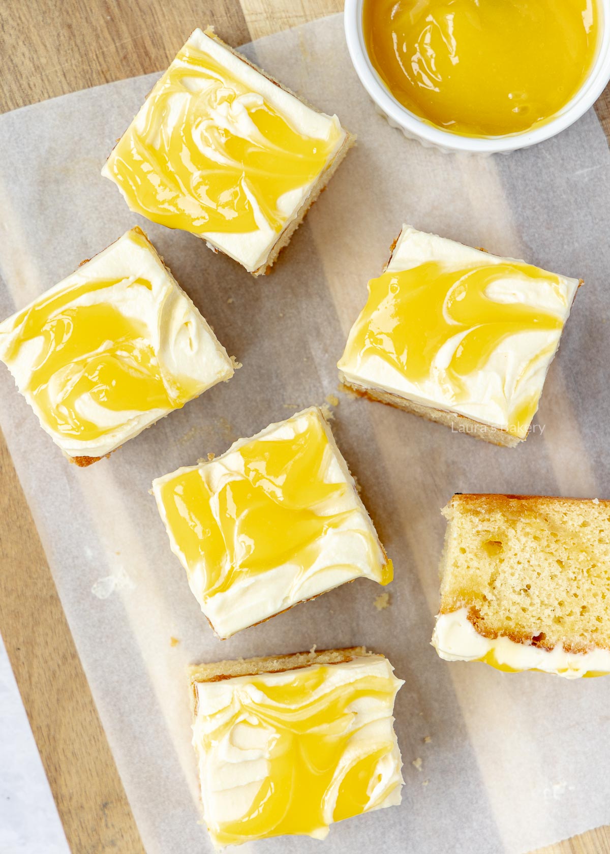 Lemon curd plaatcake