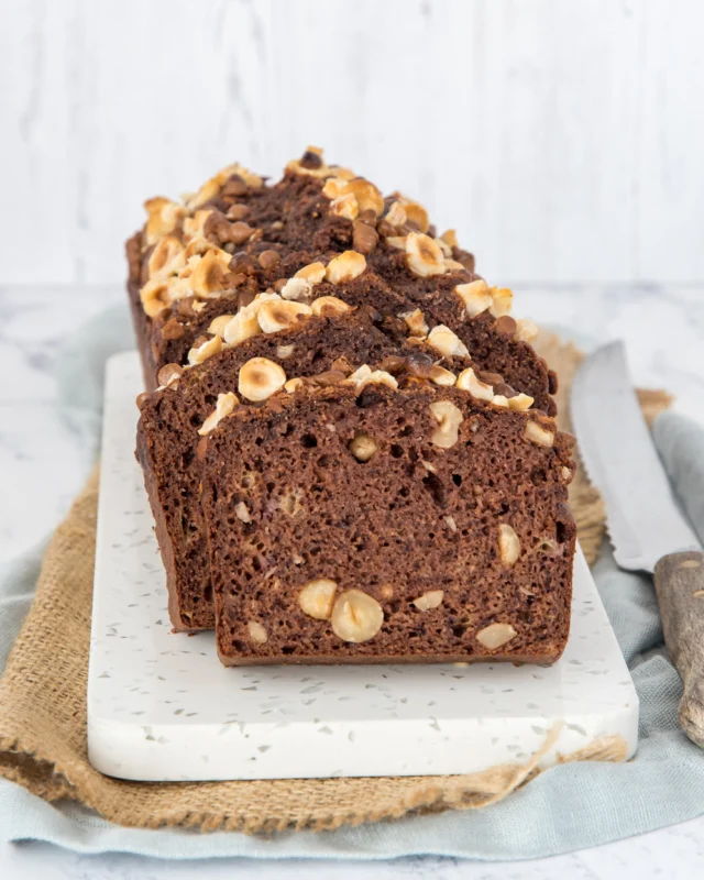 CAKE! Deze week staat cake in de spotlight. Wat is jouw favoriete cake?⁠
⁠
1. ⁠Chocolade hazelnoot cake 🤔⁠
2.⁠ Pindakaas pretzel cake 🥜⁠
3. Bramen-abrikozen plaattaart ⁠
4. Sticky toffee cake ⁠
5. Appelcake 🍎⁠
⁠
Laat je weten naar welke cake jouw voorkeur uit gaat? Wil je alle cake recepten op Laura's Bakery bekijken? En dat zijn er veel! Reageer dan met CAKE en ik stuur alle cake recepten naar je toe!⁠
⁠
#cake #cakebakken #bananencake #appelcake #abrikozencake #cakekeuze #bakken #baking #bakkenmaar #bakkenisleuk⁠
⁠
https://www.laurasbakery.nl/category/zoet-bakken/cakes/